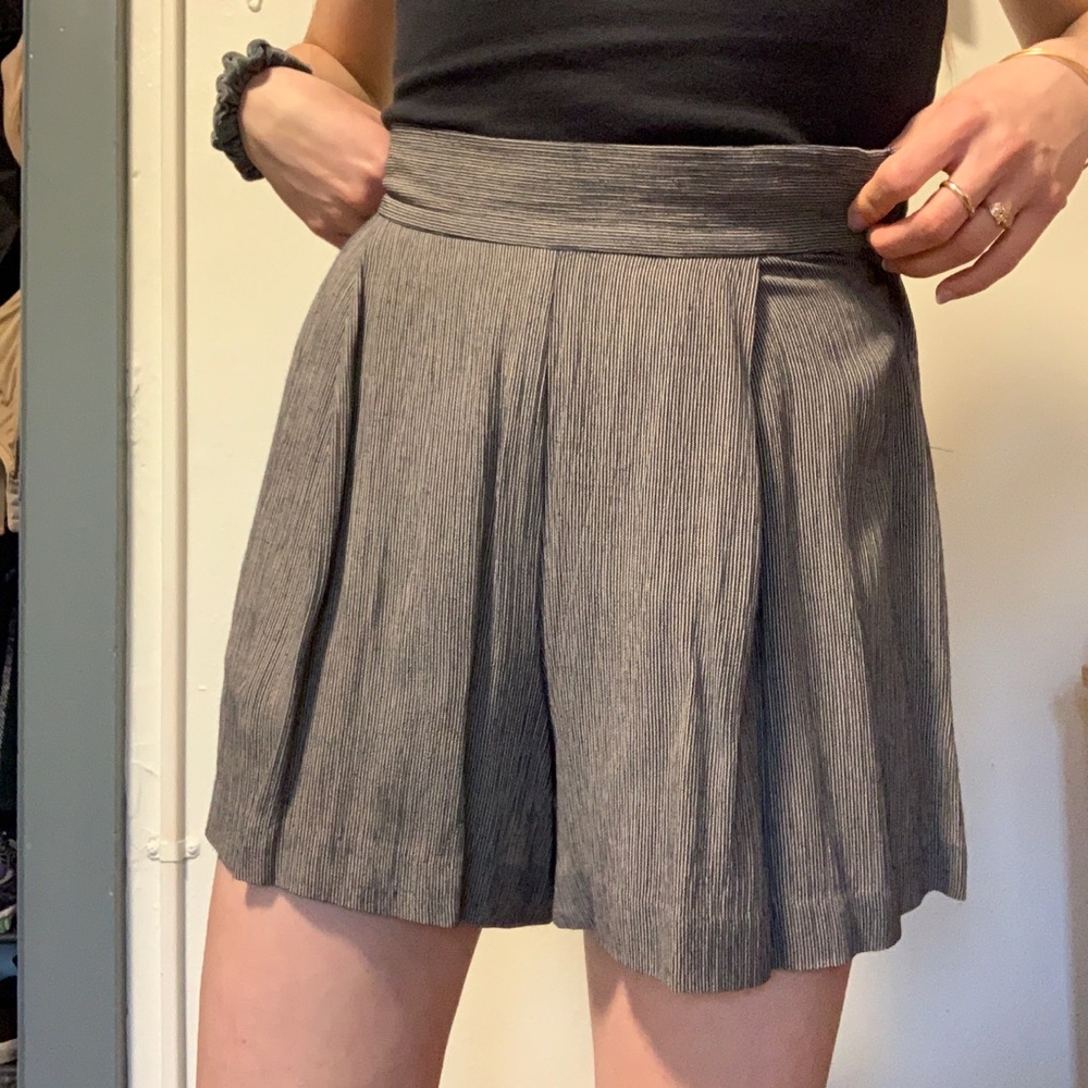 VINTAGE ANN TAYLOR HIGH WAISTED SHORTS 🤗👼
